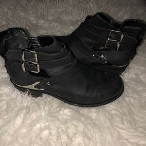 Ankle boots